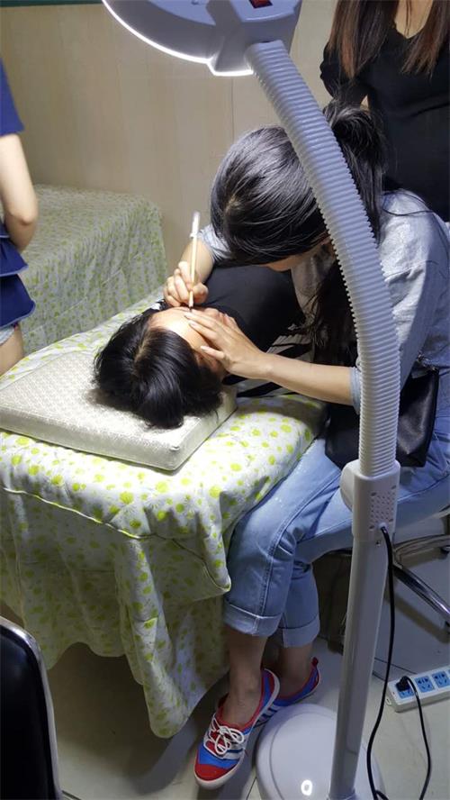 專業(yè)難怎么辦？唐山美容學(xué)校名師指導(dǎo)助你成功！