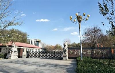 保定哪個(gè)學(xué)校有計(jì)算機(jī)專(zhuān)業(yè)？   