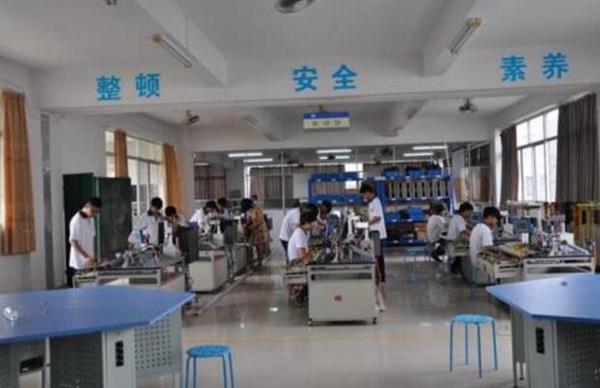 滄州中捷職業(yè)技術(shù)學(xué)校機(jī)電技術(shù)應(yīng)用專(zhuān)業(yè)都有哪些課程可以學(xué)習(xí)？