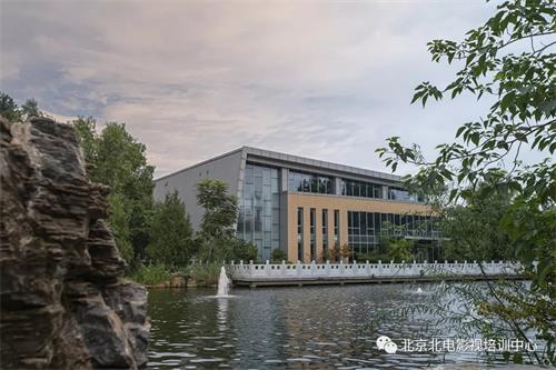 北京有什么不錯的攝影學(xué)校嗎？