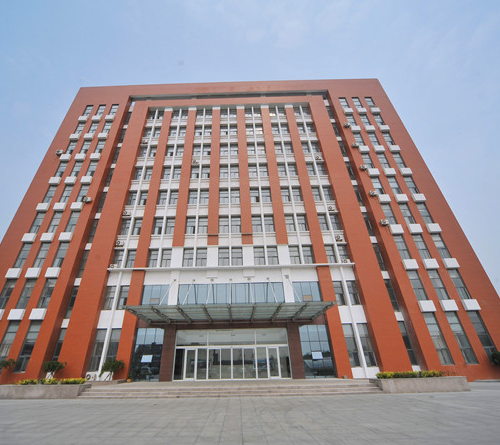 與同類院校相比，東營市技師學院都有哪些優(yōu)勢？