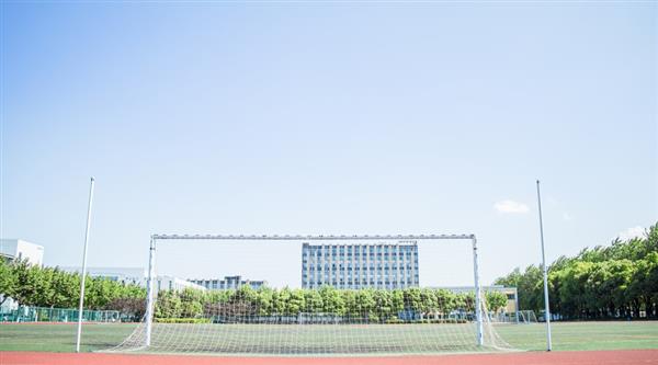 青島巖天數(shù)控職業(yè)技術學校有哪些優(yōu)勢？