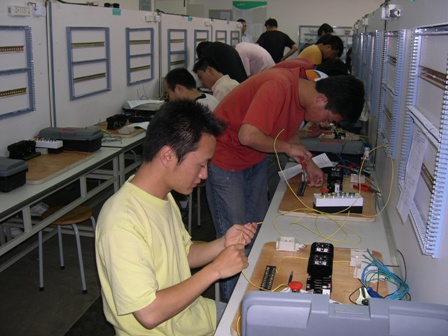 青島市電子信息技術(shù)學校學生待遇好不好？