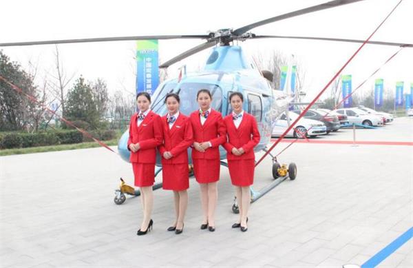 山東航空學(xué)校哪家強(qiáng)？有空中乘務(wù)專業(yè)嗎？
