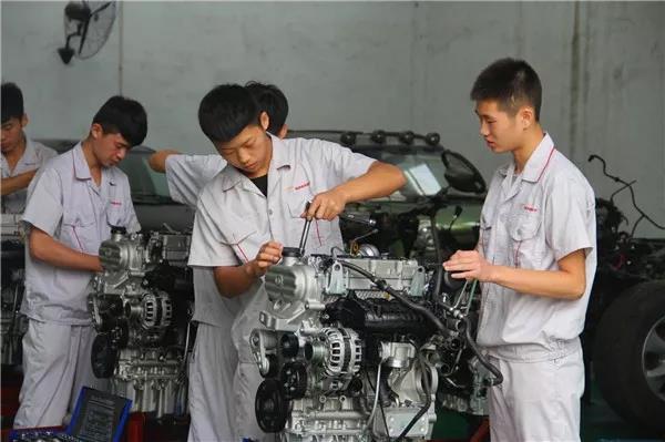 新能源汽車專業(yè)去哪里學習？   